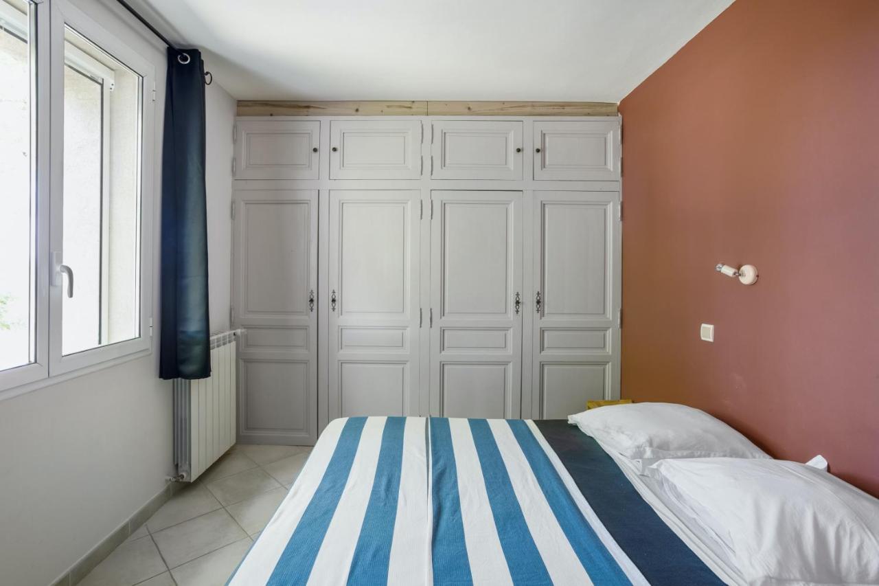 Villa Charmante A La Tour-D'Aigues Avec Piscine Privee المظهر الخارجي الصورة